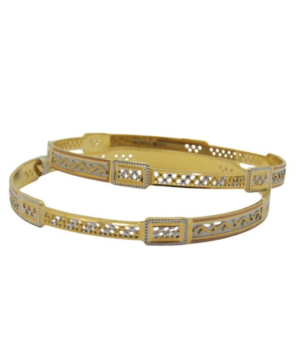 17 Varnika Gold Circles
