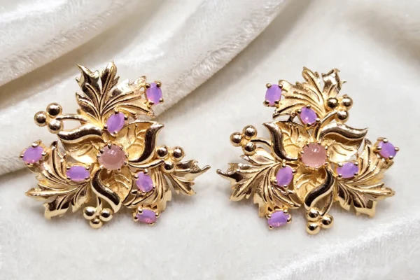 show-these-exact-gold-floral-earrings-with-light-p Earring